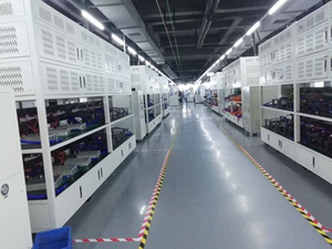 鋁氧化行業(yè)怎樣降低冷水機(jī)組耗電量，節(jié)省運(yùn)營(yíng)成本